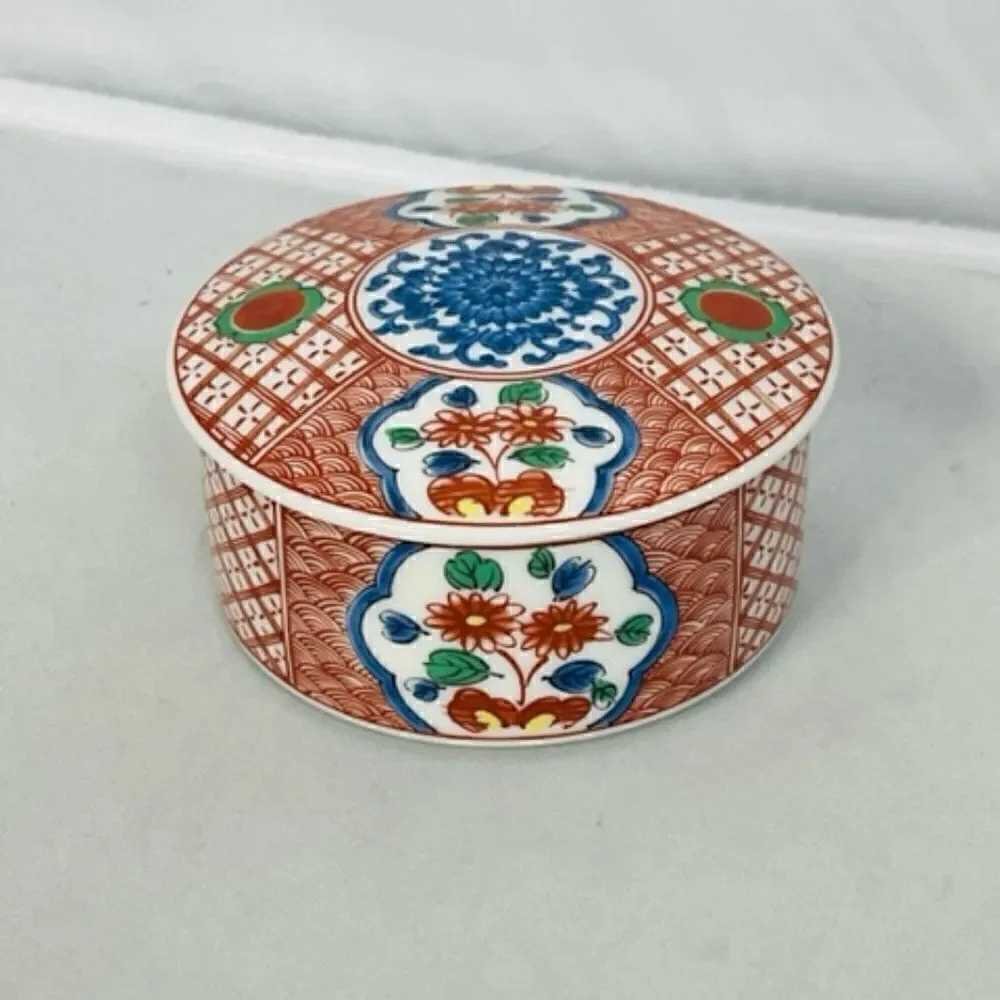 Vintage Japanese Floral Takahashi Round Porcelain Trinket Box Japan Red Blue Exc